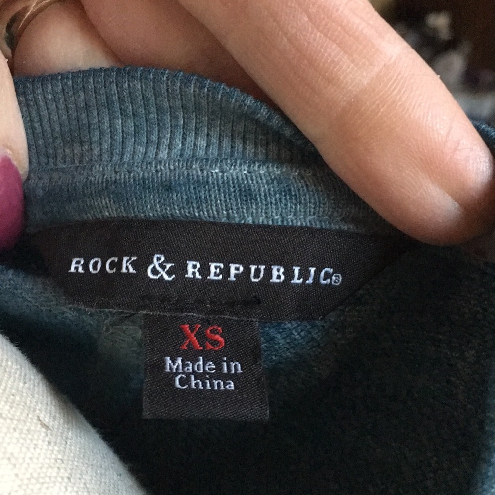 Rock & Republic Long Sleeve Top - Picture 4 of 6